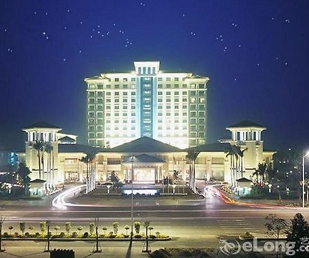 Grand View Hotel Донгуан Екстериор снимка