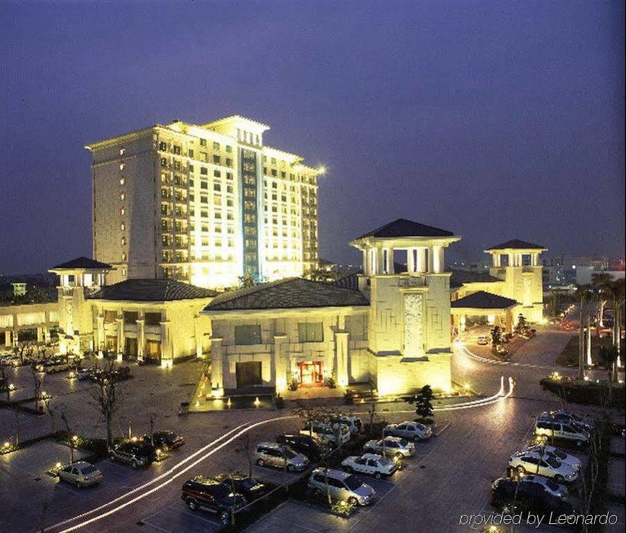 Grand View Hotel Донгуан Екстериор снимка