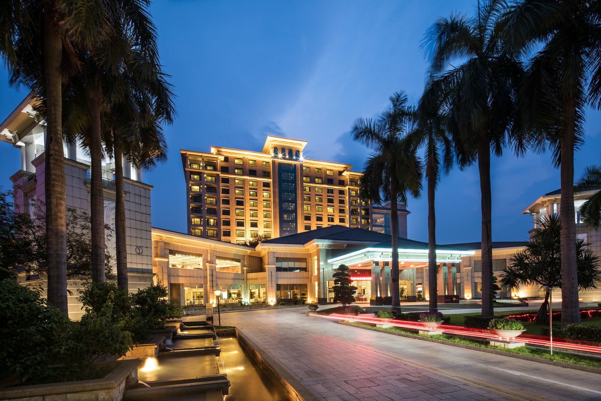 Grand View Hotel Донгуан Екстериор снимка